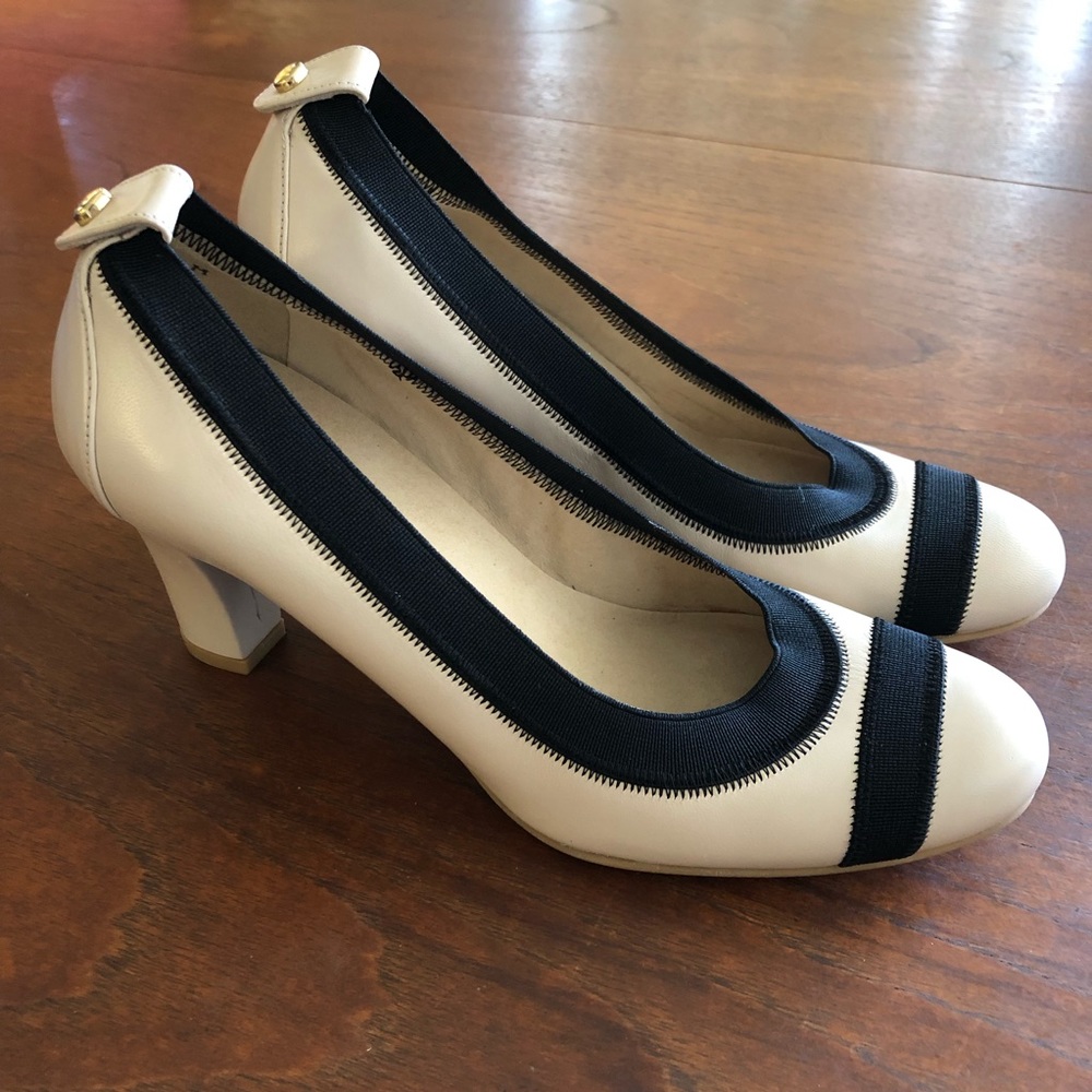 Stuart Weitzman Easily Elastic Trim Pumps - image 6